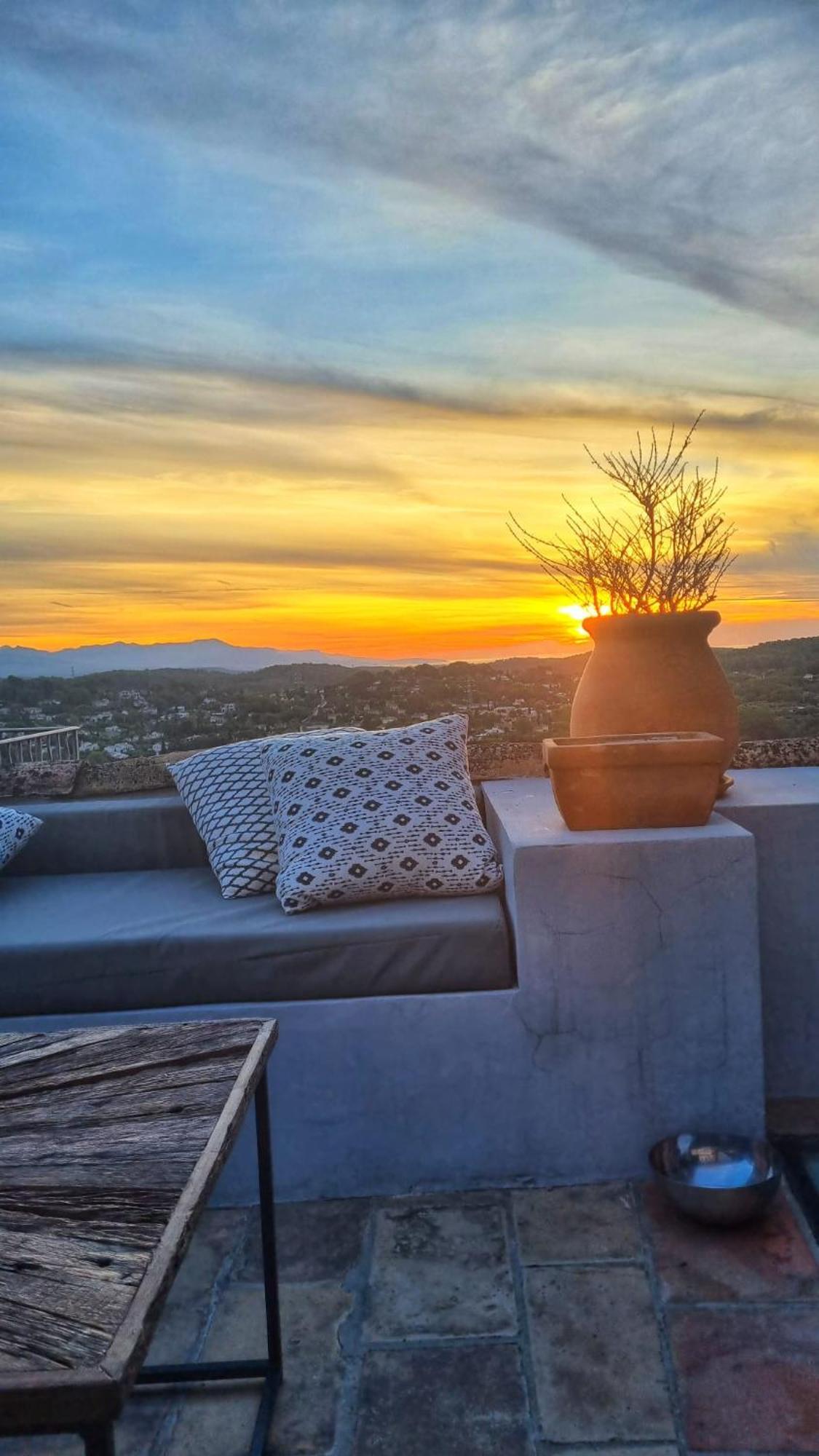 Townhouse Mougins In The Old Village, Fantastic View, Sea And Mountains Exteriér fotografie